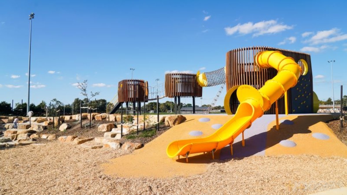 1 / 16A William Road Carrum Downs - Residential for sale