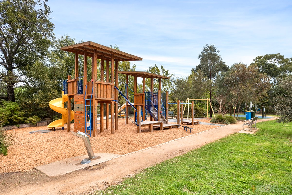 1 / 17 Beaumaris Parade Highett - Residential for sale