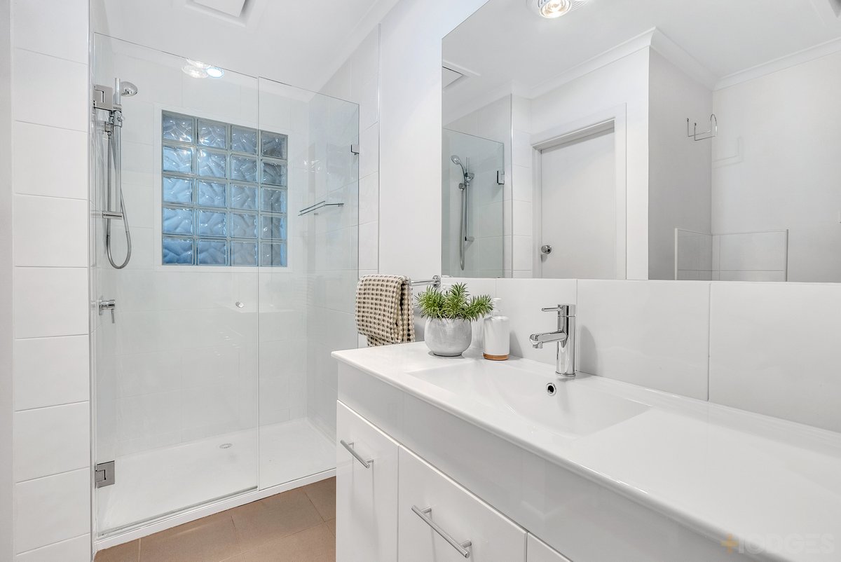 1 / 17 Cedric Street Parkdale - Residential for sale