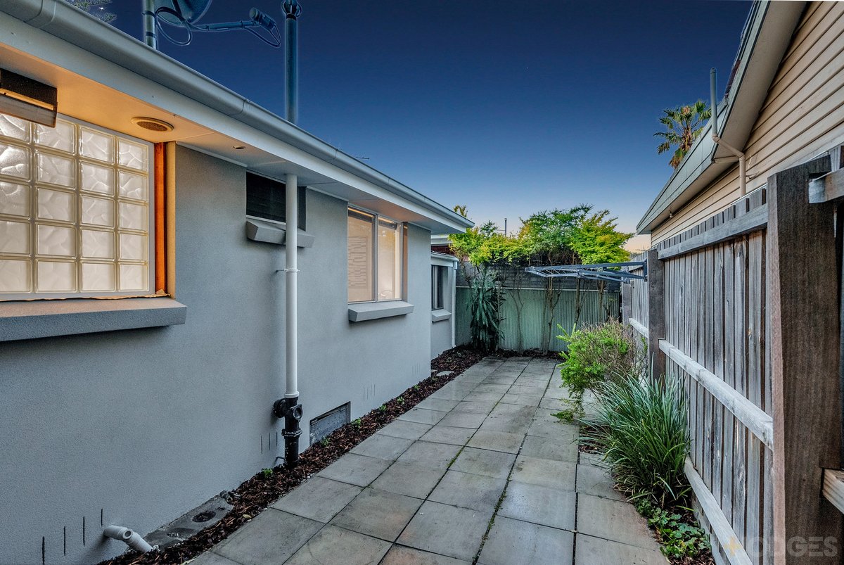 1 / 17 Cedric Street Parkdale - Residential for sale