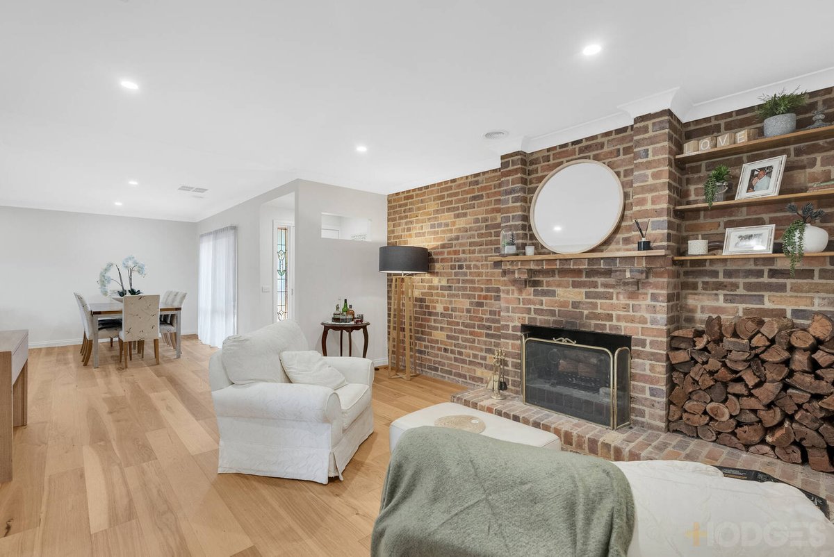 1 / 17 Eveline Avenue Parkdale - Residential for sale