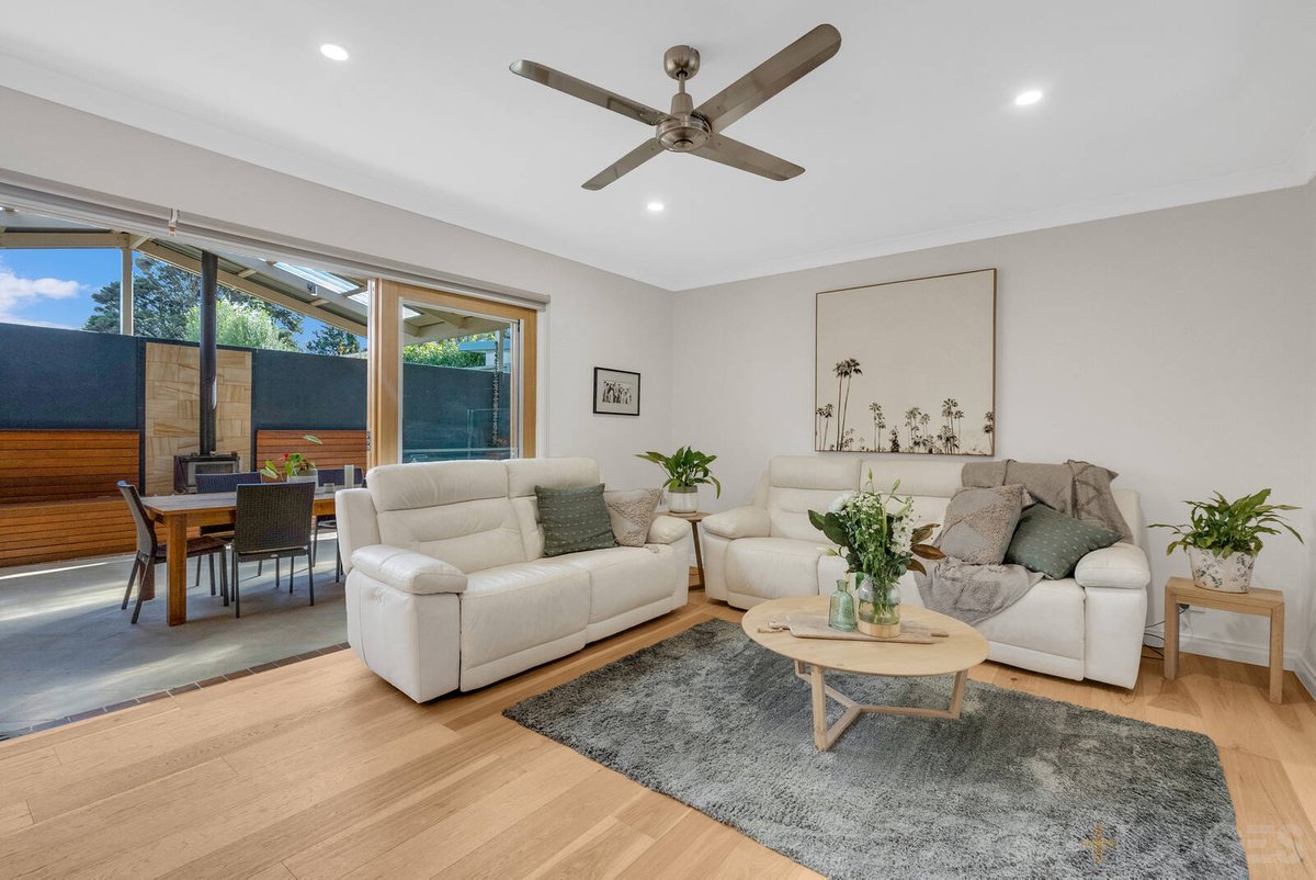 1 / 17 Eveline Avenue Parkdale - Residential for sale