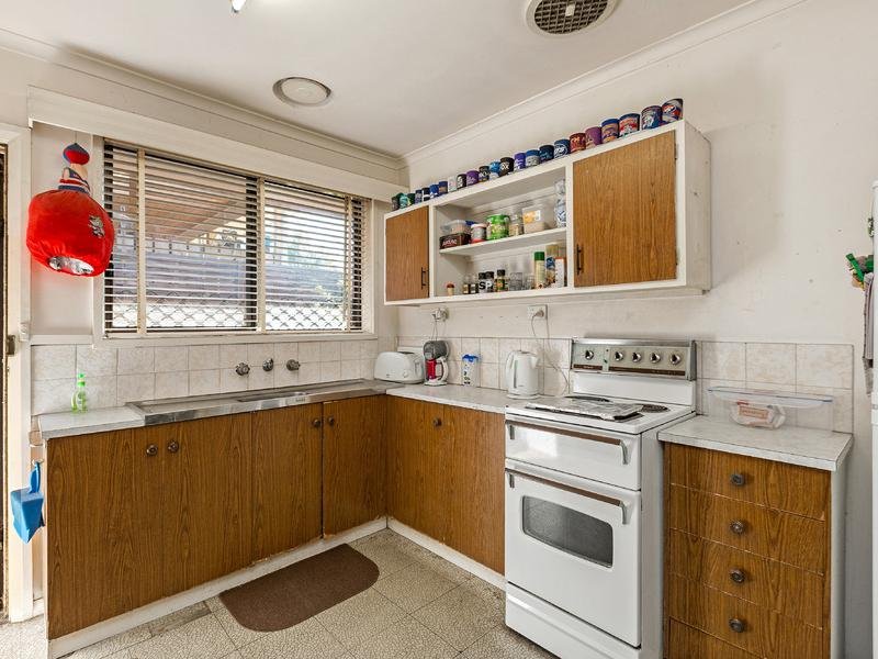 1 / 17 Gordon Parade YARRAVILLE - Residential for sale