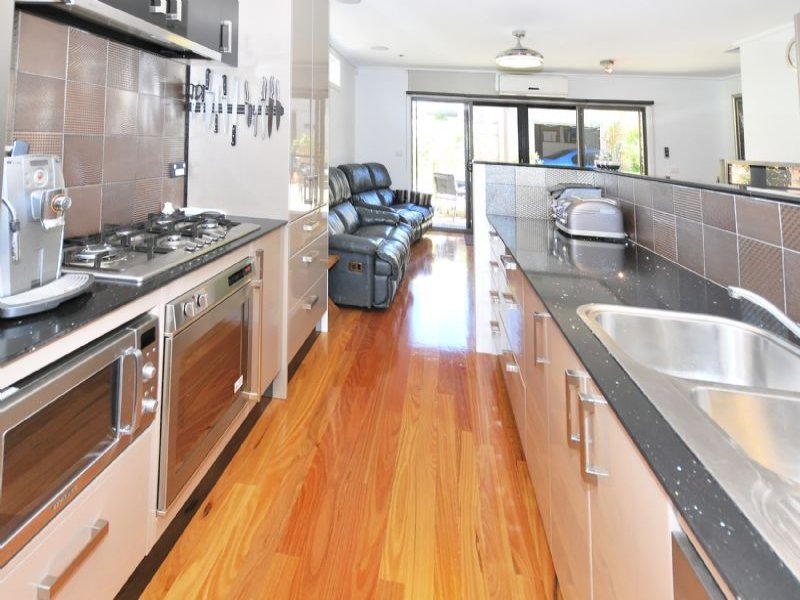 1 / 17 Hotham Street SEDDON - Residential for sale