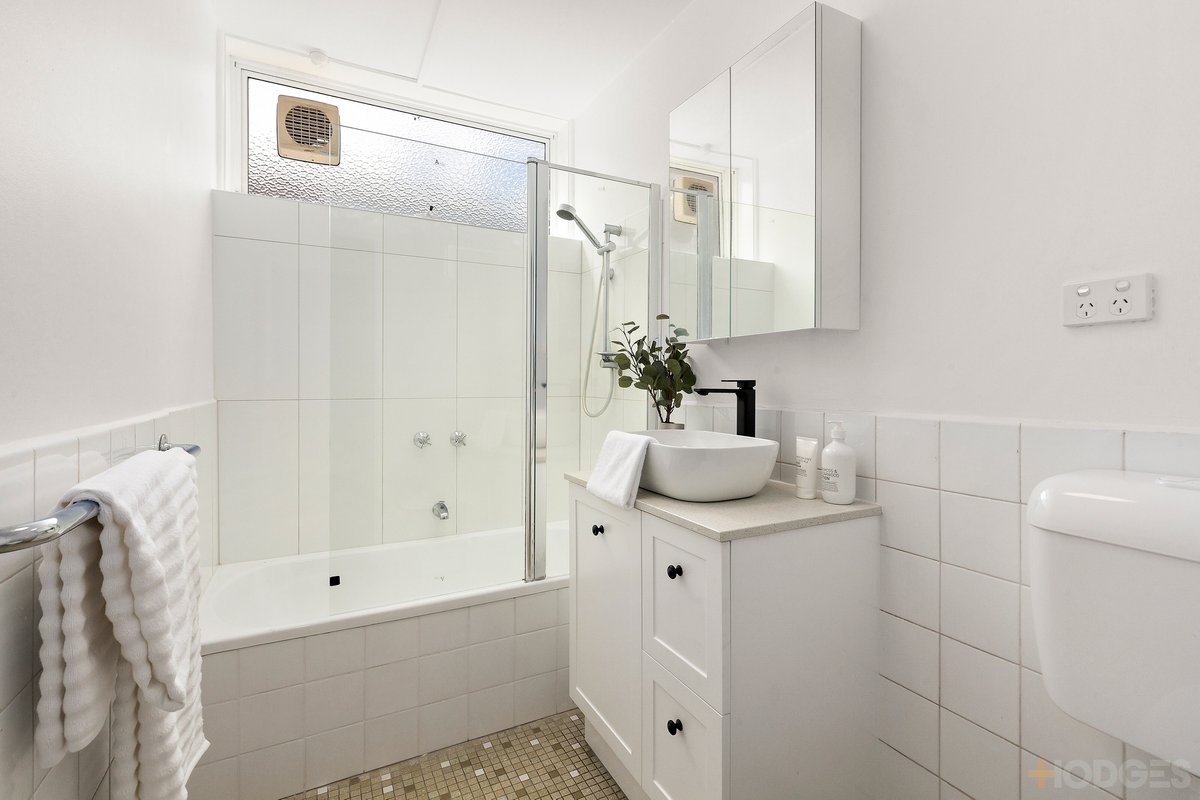 1 / 17 Howitt Street South Yarra - Residential for sale