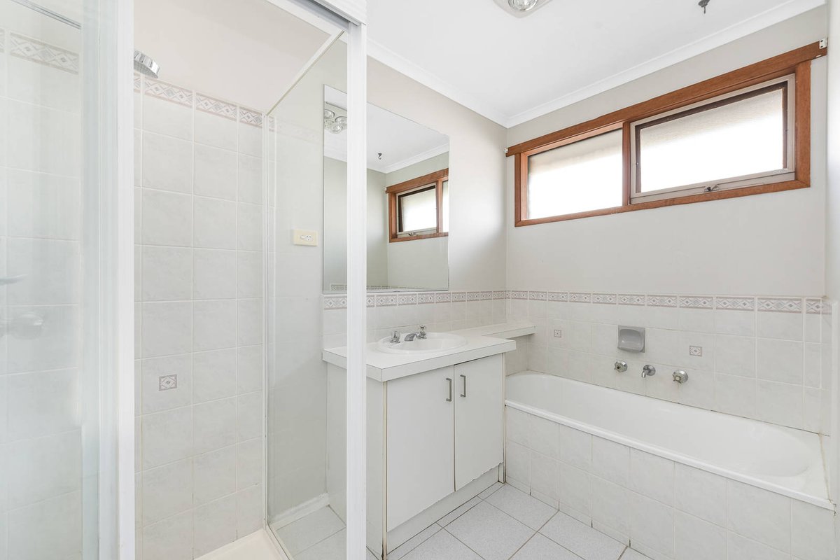 117 Monahans Road Cranbourne West - Residential for sale