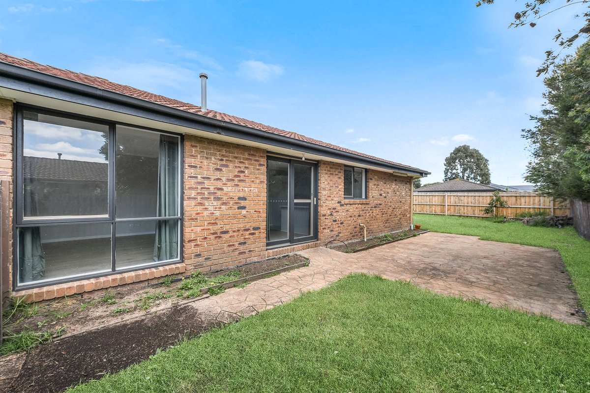 117 Monahans Road Cranbourne West - Residential for sale