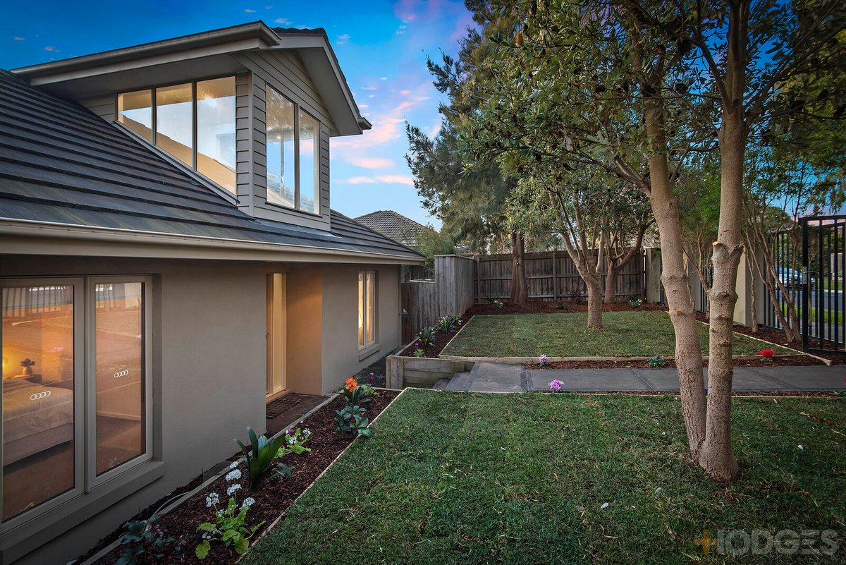 1 / 17 Tulip Grove Cheltenham - Residential for sale