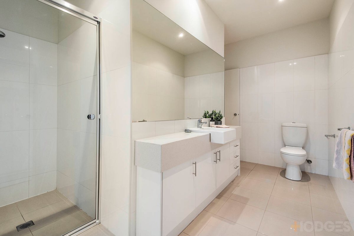 1 / 17 Tulip Grove Cheltenham - Residential for sale