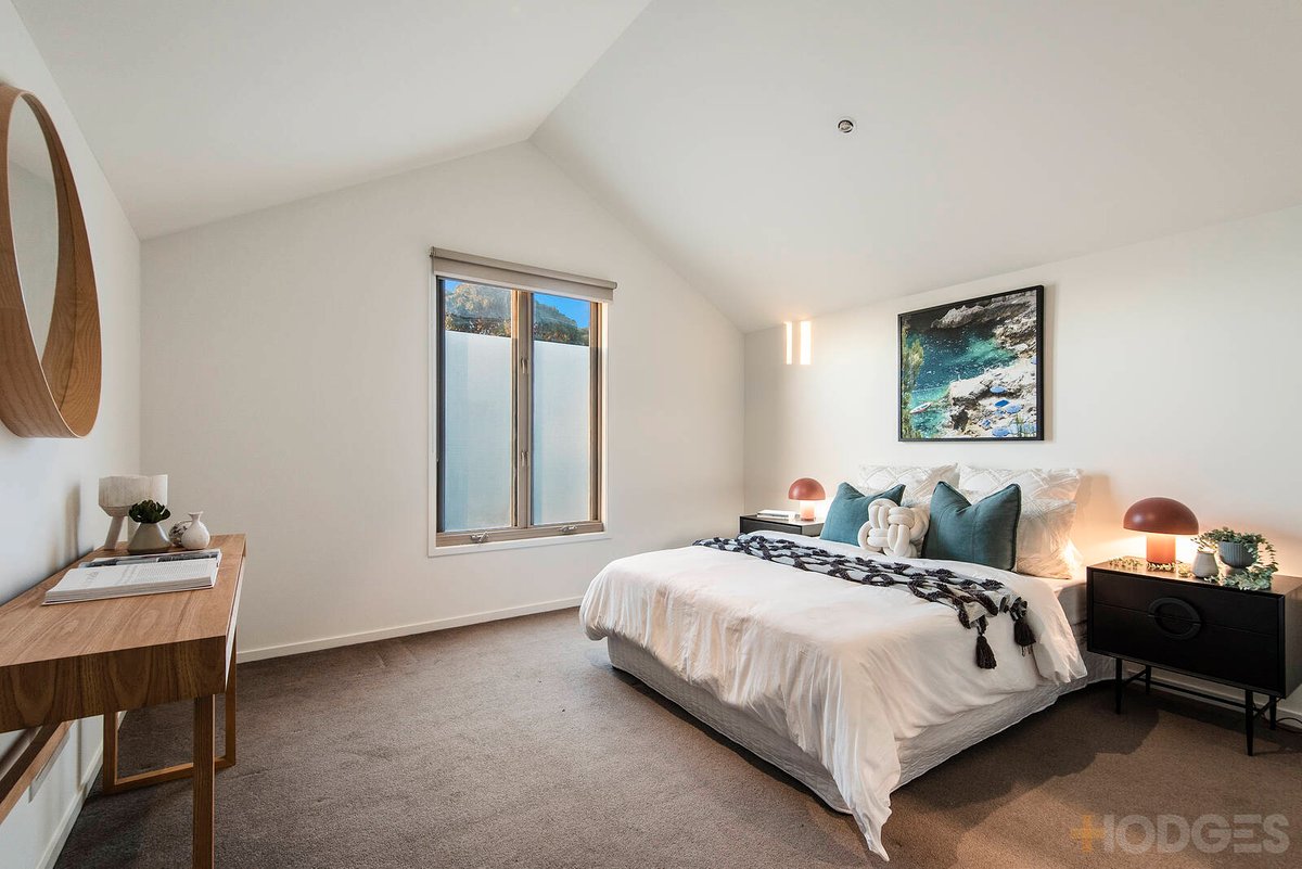 1 / 17 Tulip Grove Cheltenham - Residential for sale