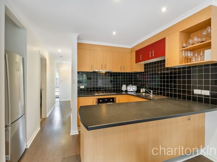 1 / 177 Nepean Highway ASPENDALE - Residential for sale