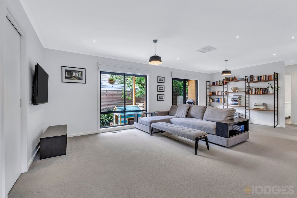 1 / 18 Mac Crescent Parkdale - Residential for sale