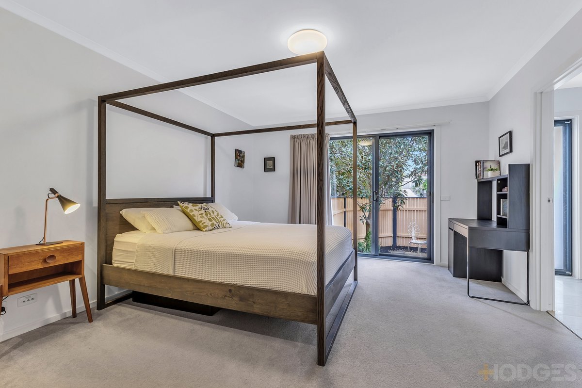 1 / 18 Mac Crescent Parkdale - Residential for sale