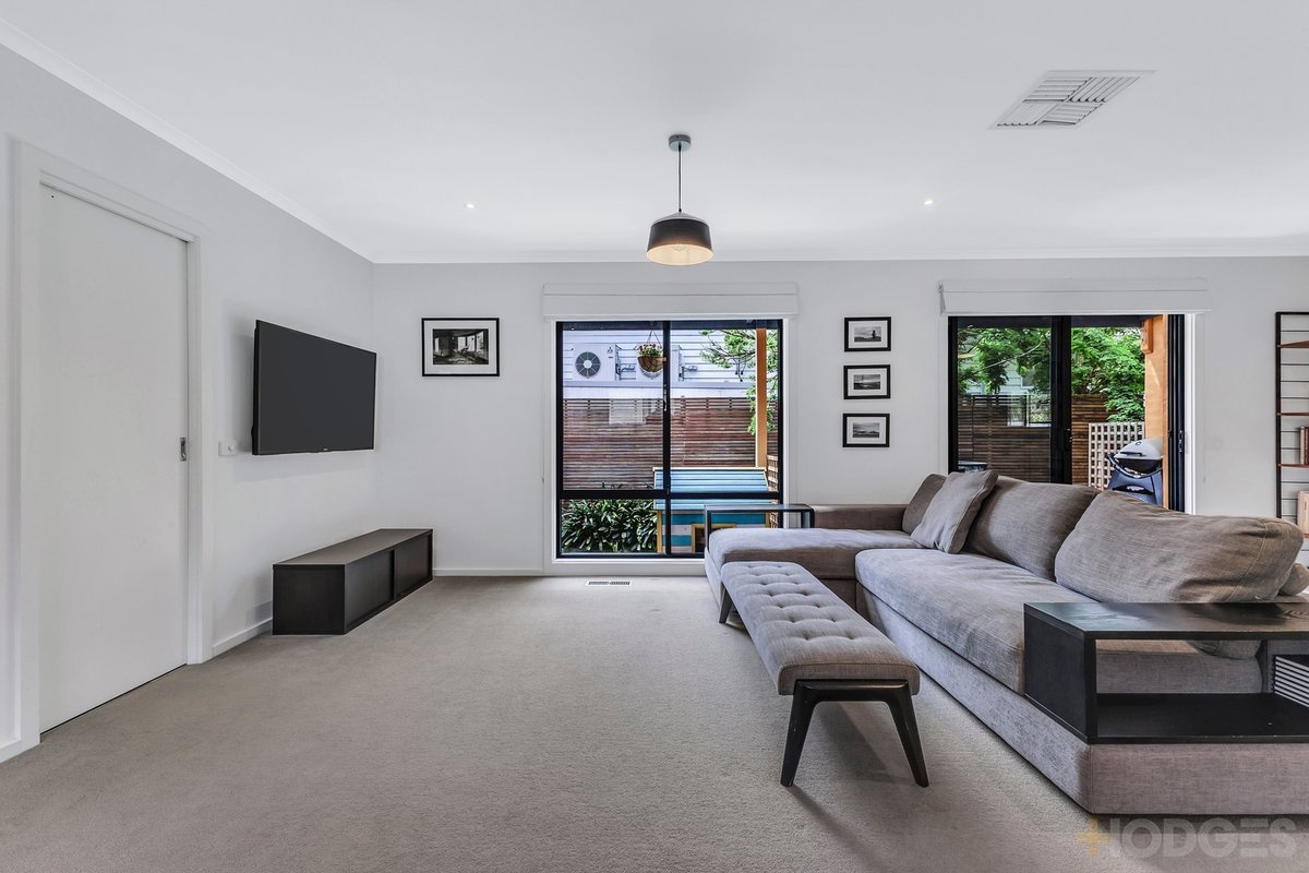 1 / 18 Mac Crescent Parkdale - Residential for sale