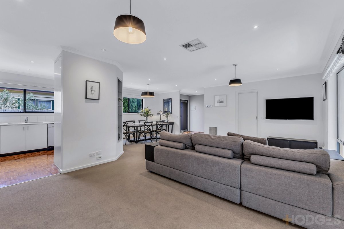1 / 18 Mac Crescent Parkdale - Residential for sale