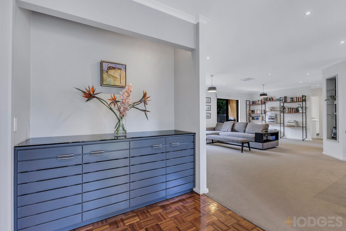 1 / 18 Mac Crescent Parkdale - Residential for sale