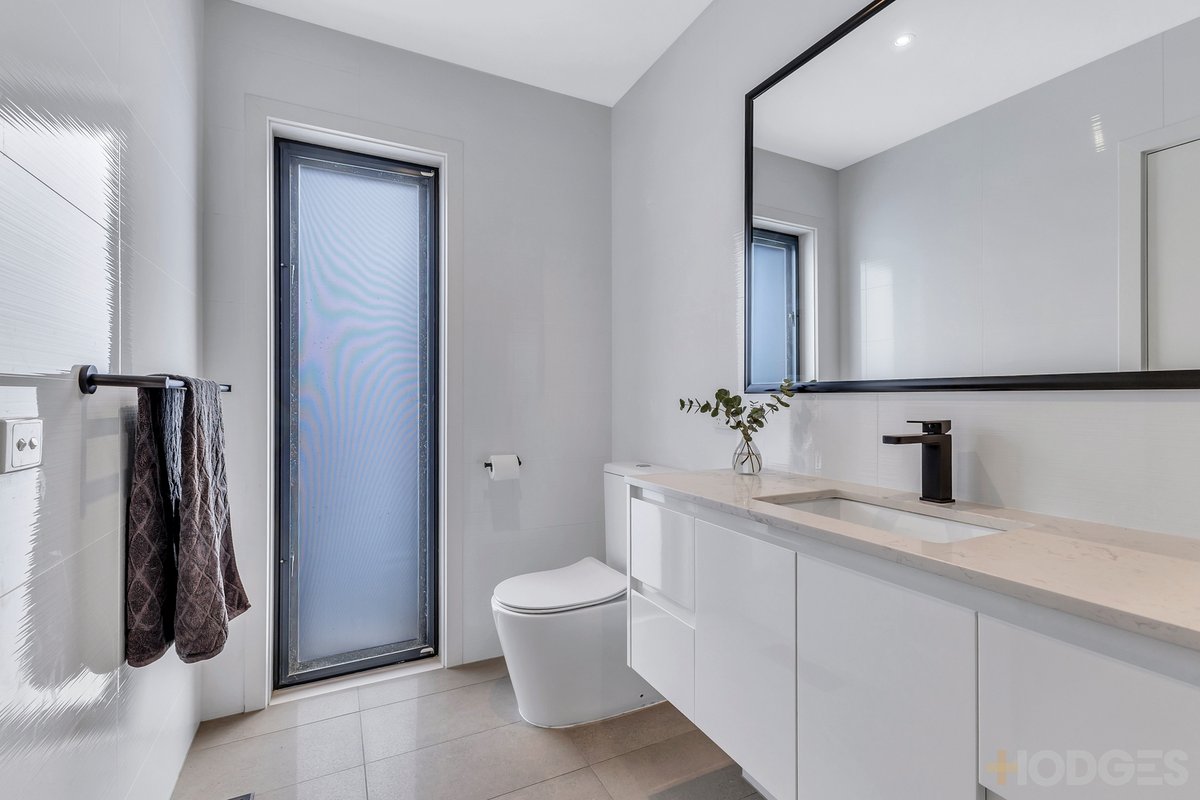 1 / 18 Mac Crescent Parkdale - Residential for sale