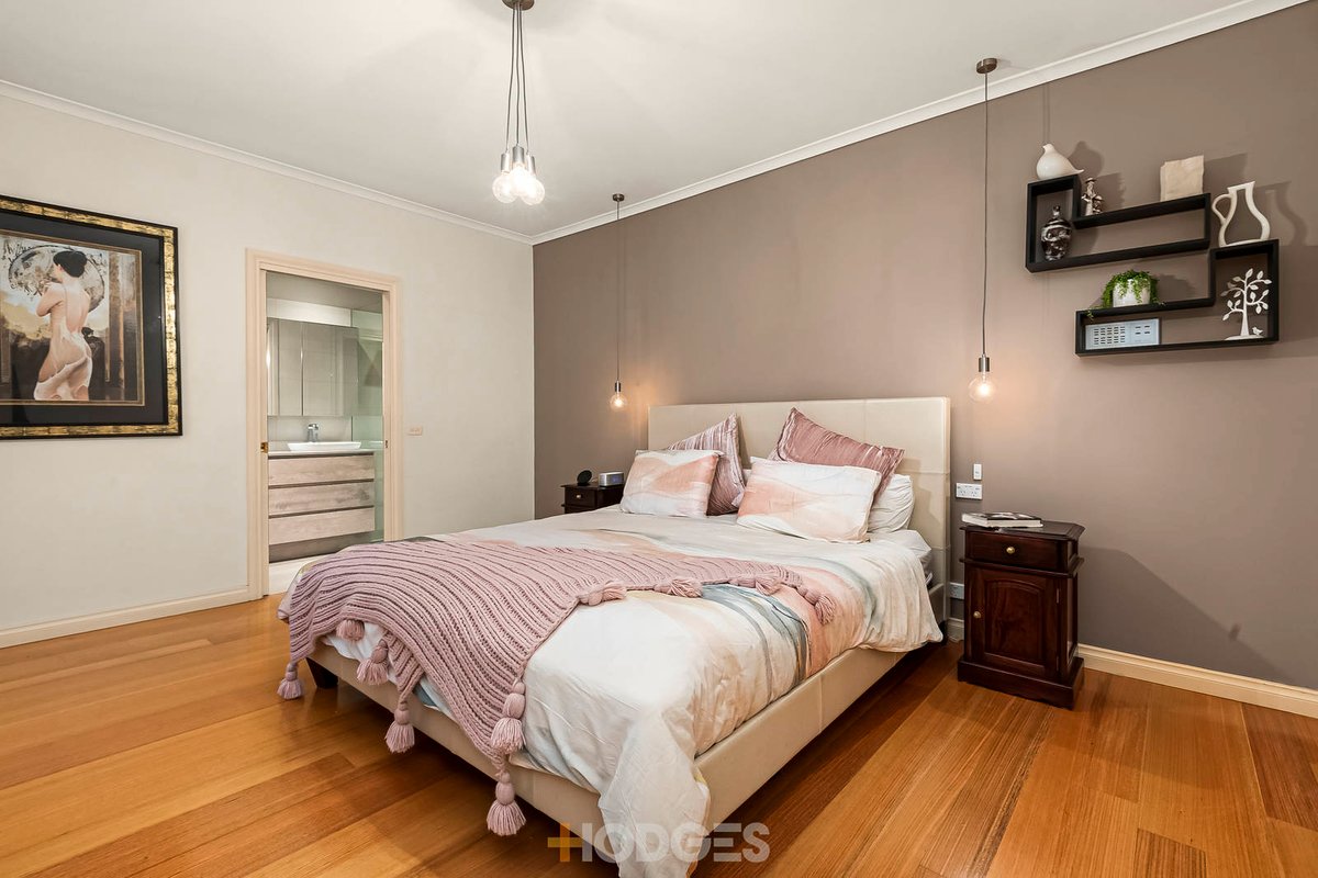 1 / 18 Trevascus Street Caulfield South - Residential for sale