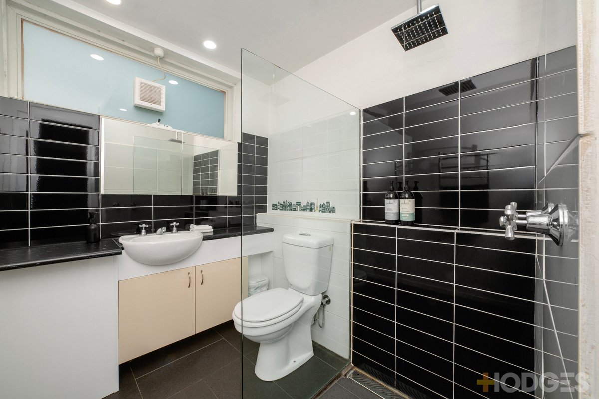 1 / 19 Shakespeare Grove St Kilda - Residential for sale