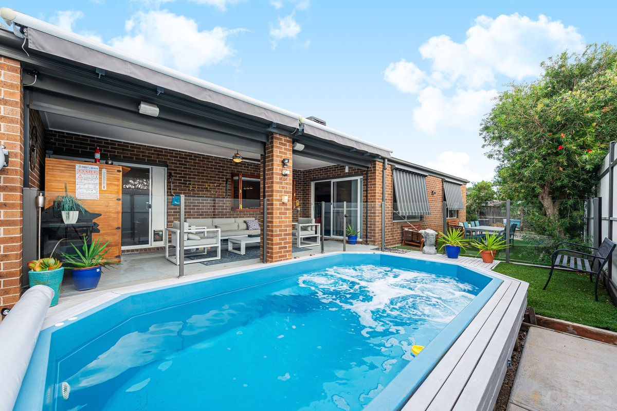 12 Grand Place Tarneit - Residential for sale