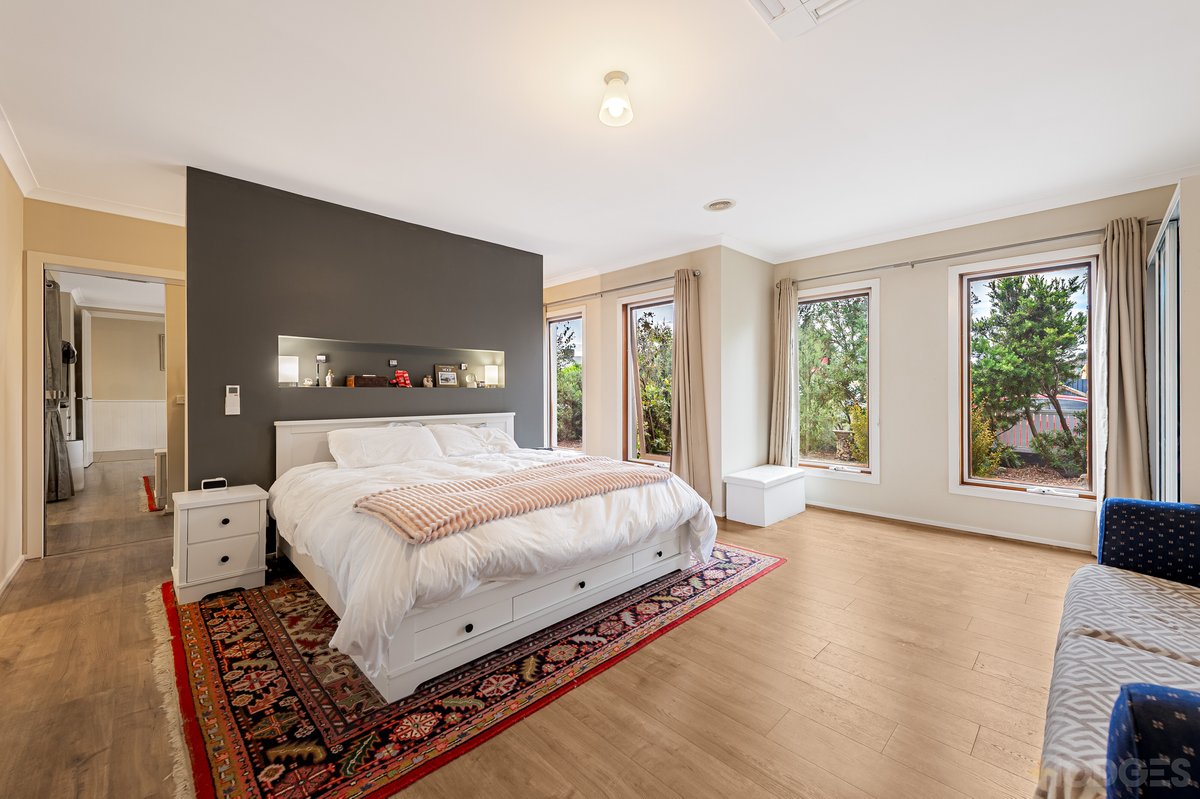 12 Grand Place Tarneit - Residential for sale