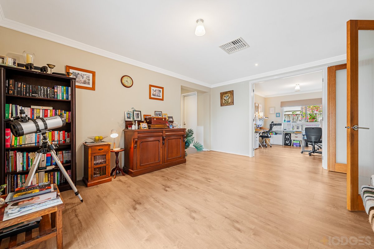 12 Grand Place Tarneit - Residential for sale
