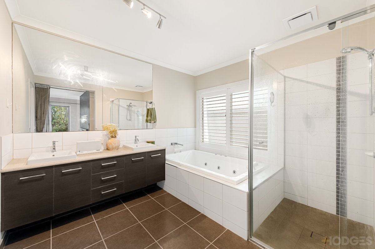 12 Grand Place Tarneit - Residential for sale