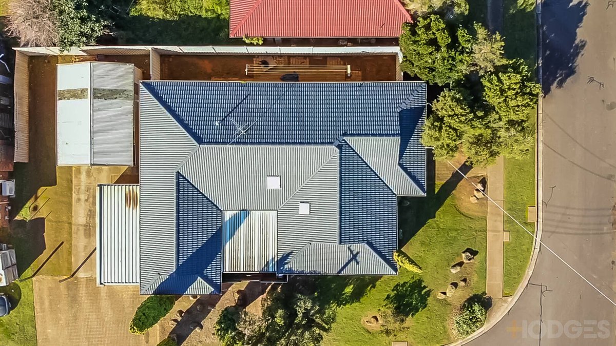 12 Hawkesbury Road Werribee - Residential for sale