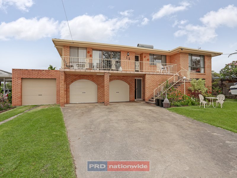 12 Headland Road, SAPPHIRE BEACH NSW 2450