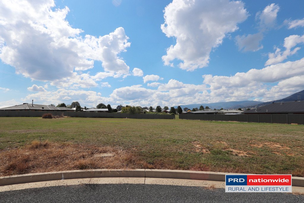 12 McEwan Court, TUMBARUMBA NSW 2653