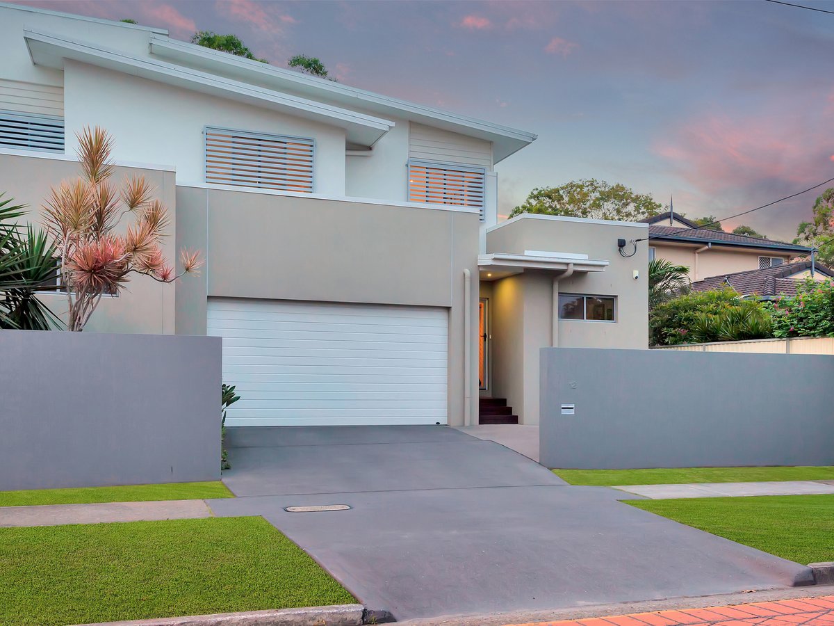 12 Nobby Parade, MIAMI QLD 4220