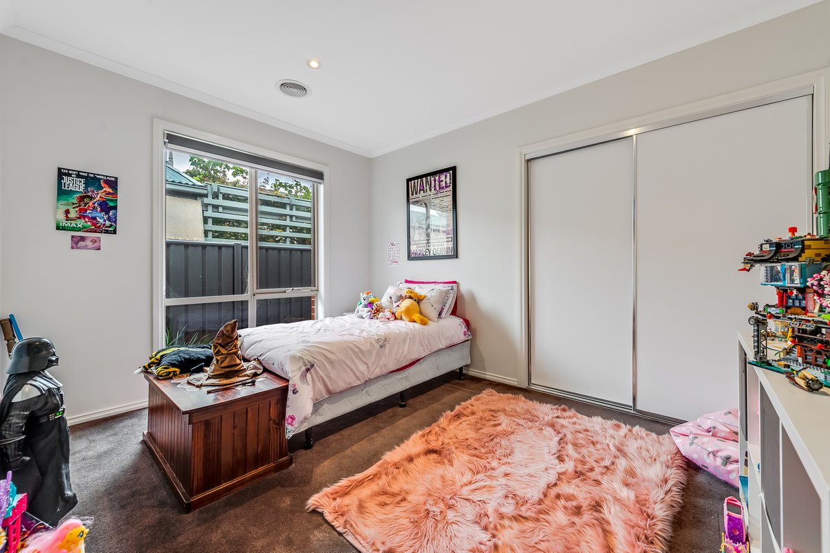 12 Peppermint Crescent Manor Lakes - Residential for sale