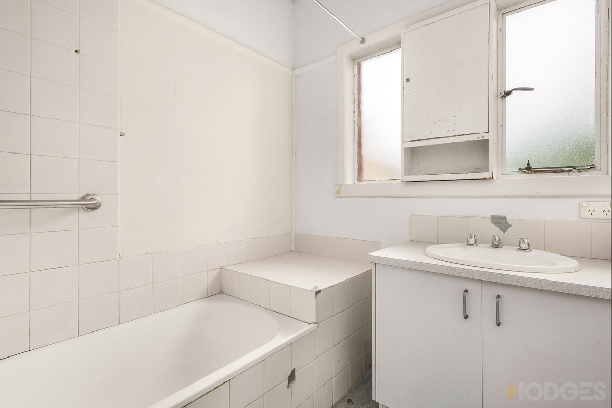 12 Saltair Street Hampton East - Residential for sale