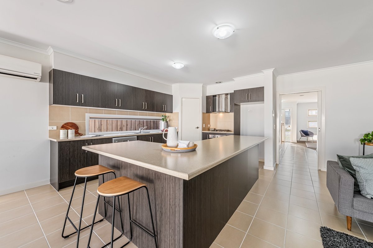1 / 2 Tedesco Court Werribee - Residential for sale