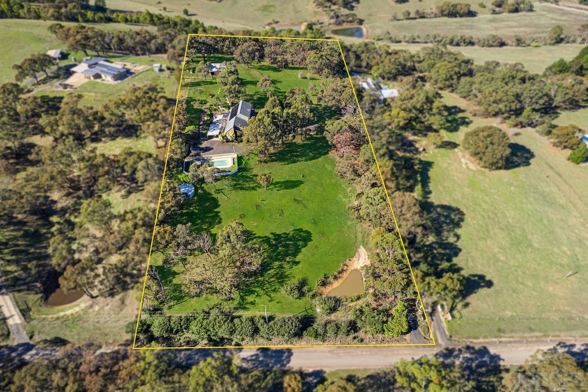 12 Trainers Drive Kilmore - Residential for sale