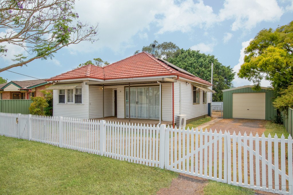12 Western Avenue, TARRO NSW 2322