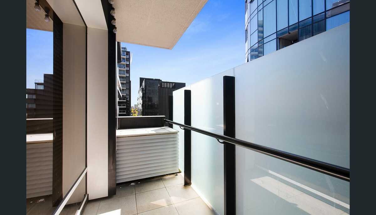1202 / 12-14 Claremont Street SOUTH YARRA - Residential for lease