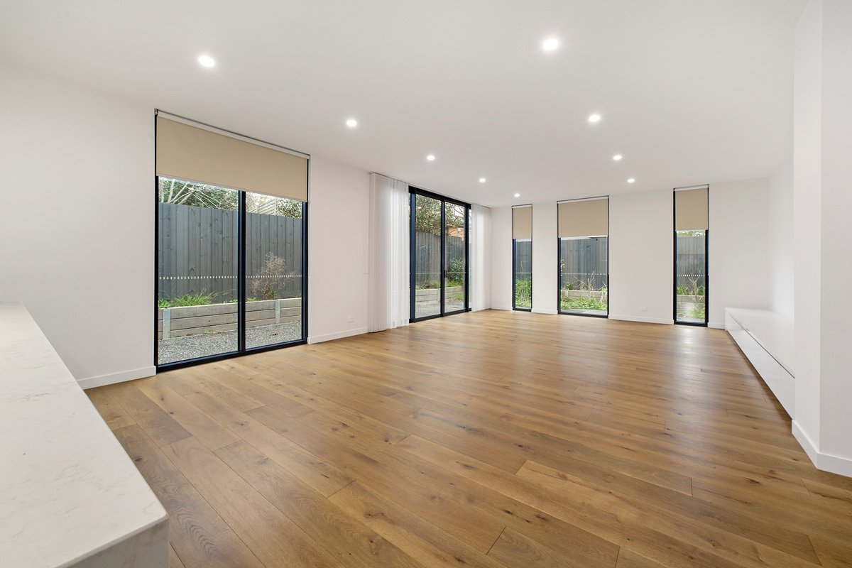 1 / 204A South Road Brighton East - Residential for lease