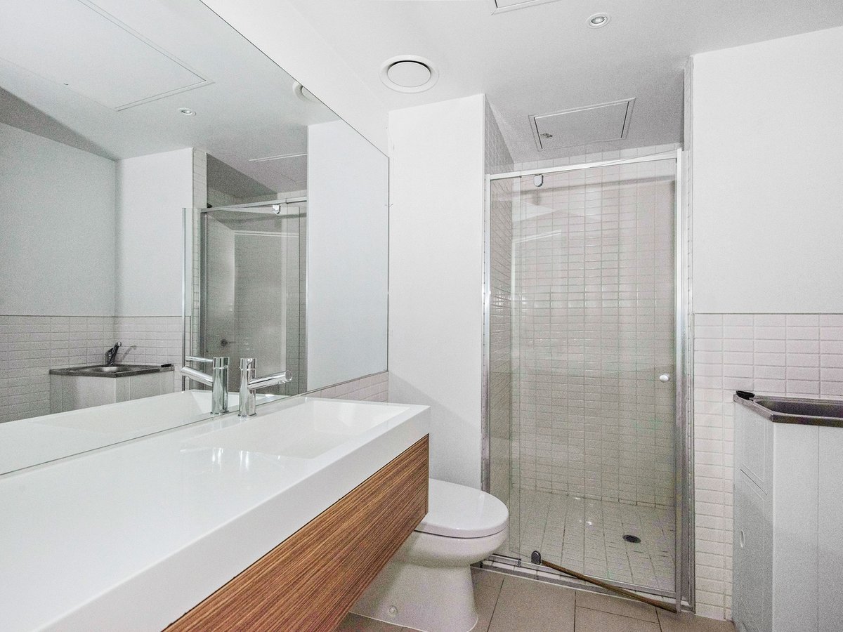 1212 / 555 Flinders Street Melbourne - Residential for lease