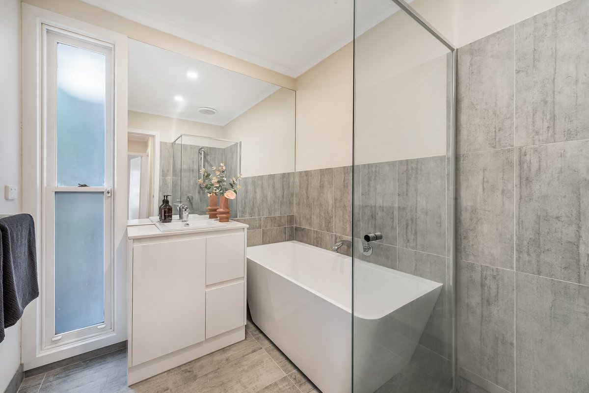 12 / 15 Lilian Court BEAUMARIS - Residential for sale