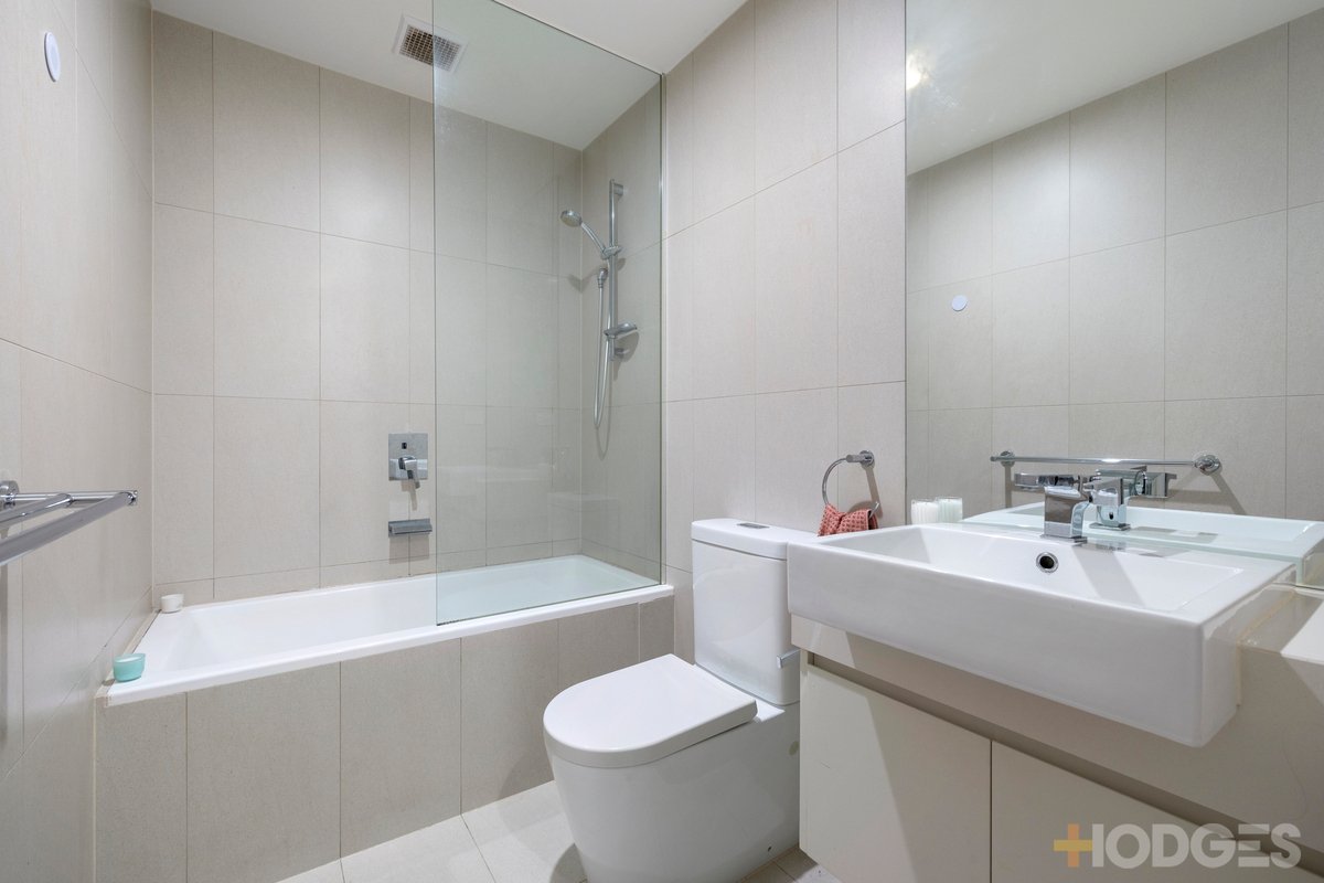 1 / 22 Kooyong Road Caulfield North - Residential for sale