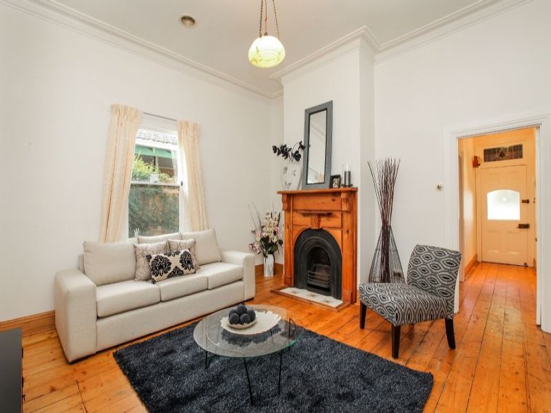 122 Queensville Street KINGSVILLE - Residential for sale