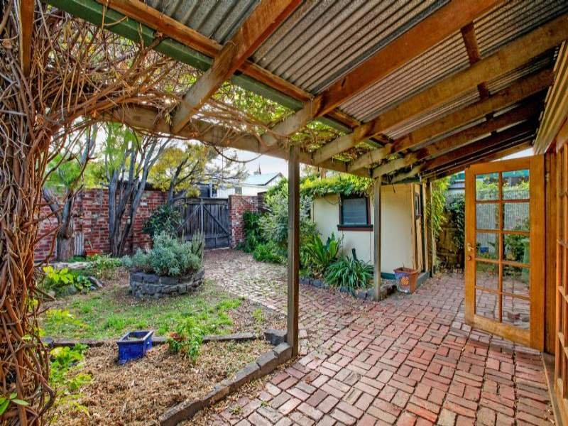 122 Queensville Street KINGSVILLE - Residential for sale