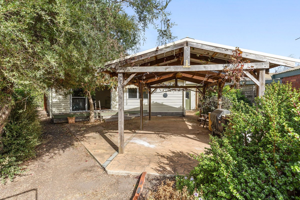 122 Wallington Rd  Ocean Grove - Residential for lease