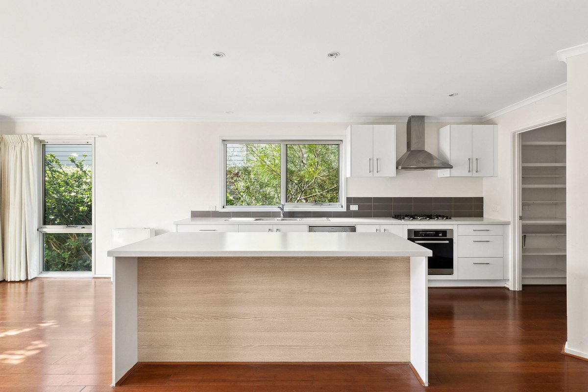122 Wallington Rd  Ocean Grove - Residential for lease