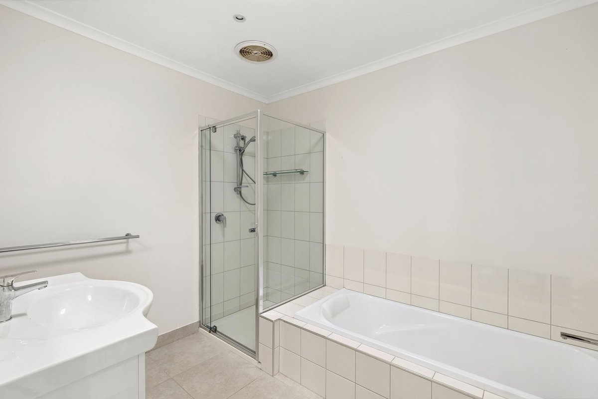 122 Wallington Rd  Ocean Grove - Residential for lease