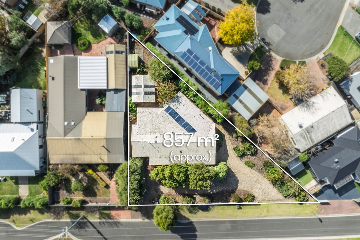 122 Wallington Rd  Ocean Grove - Residential for lease