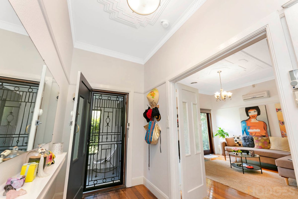 1 / 223 Centre Road Bentleigh - Residential for sale