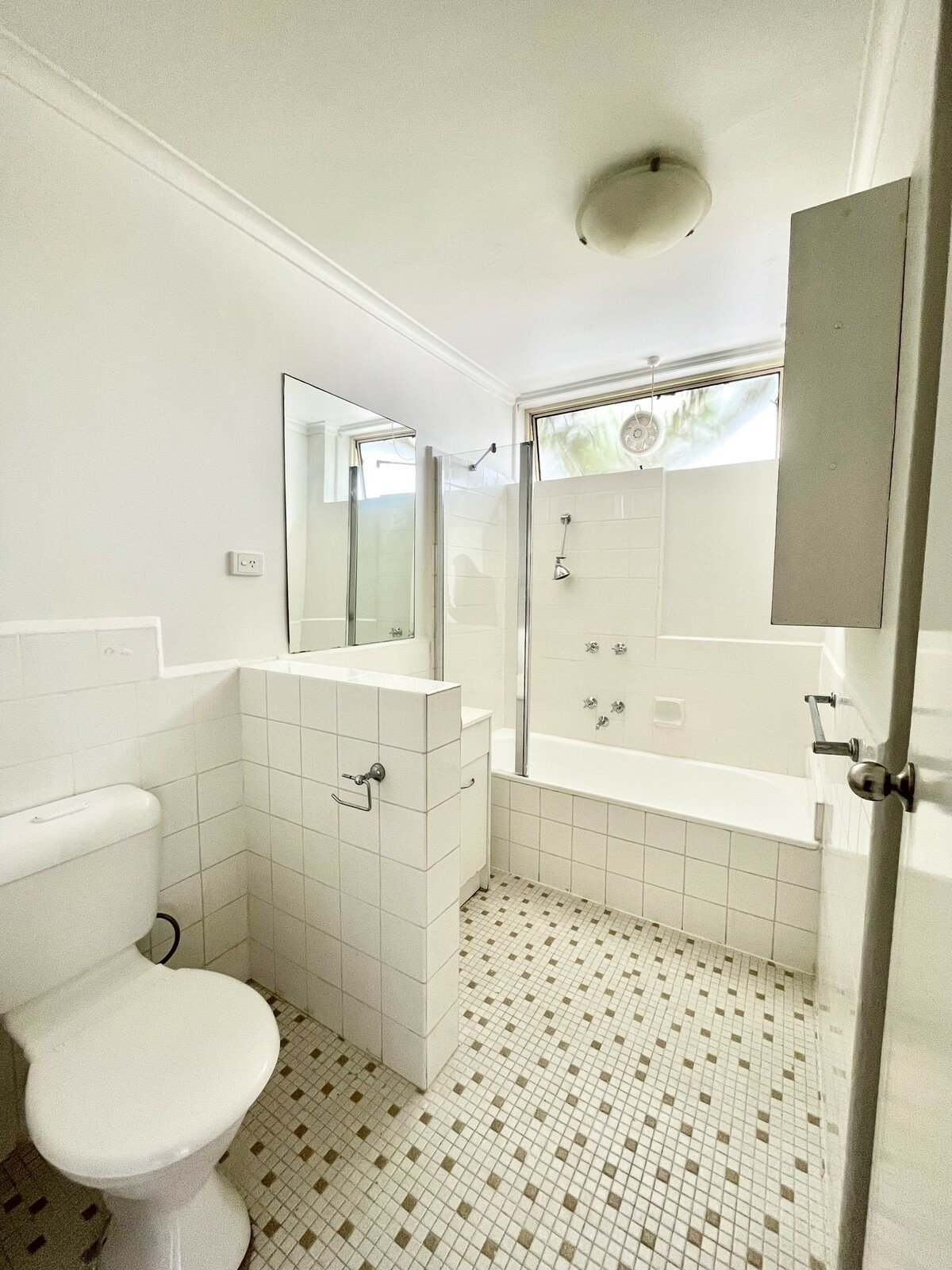 12 / 32 Grosvenor Street SOUTH YARRA - Residential for lease