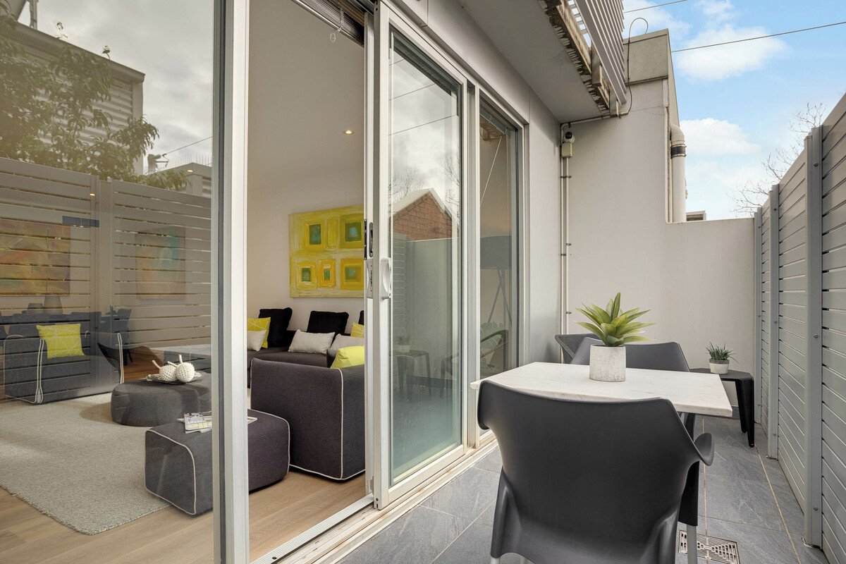 1 / 24 Byron Street NORTH MELBOURNE - Residential for sale